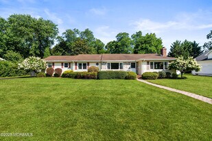 523 Westwood Ave in Long Branch, NJ - Building Photo