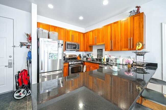 1200 Grand St in Hoboken, NJ - Building Photo - Building Photo