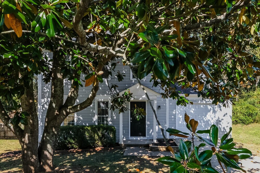 895 Highland Terrace NE in Marietta, GA - Foto de edificio