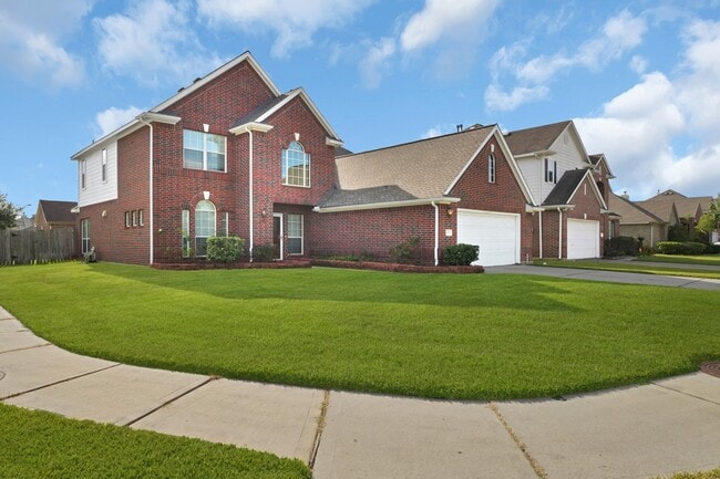 18123 Memorial Falls Dr in Tomball, TX - Building Photo - Building Photo