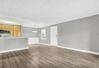 5304 W Kennedy Blvd in Tampa, FL - Building Photo - Building Photo