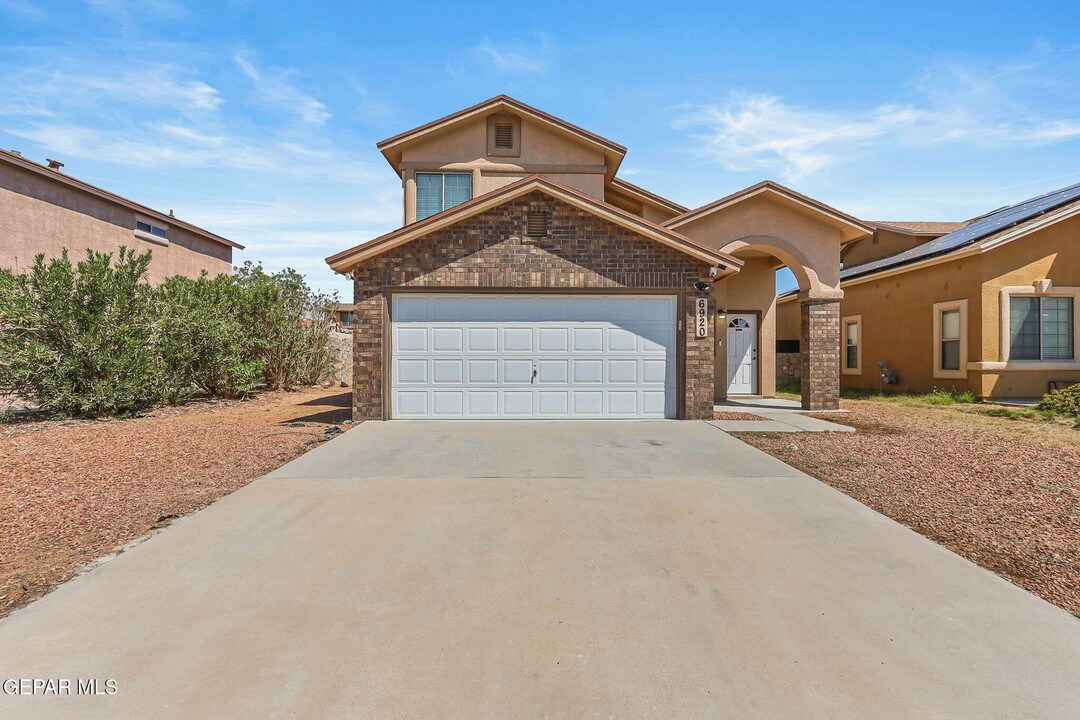 6920 Jericho Tree Dr in El Paso, TX - Foto de edificio