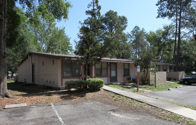 Westcreek Apartments in Jacksonville, FL - Building Photo - Building Photo