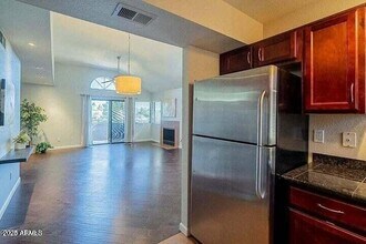 5122 E Shea Blvd in Scottsdale, AZ - Building Photo - Building Photo