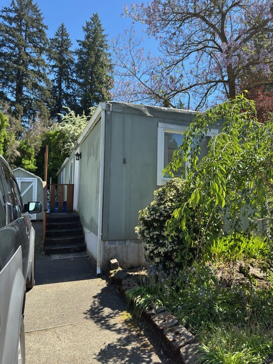 744 K St in Washougal, WA - Building Photo