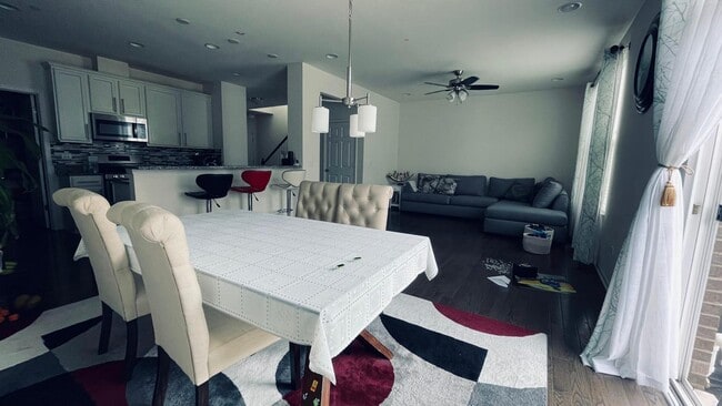 property at 2972 Henley Ln