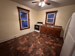 17 Washington St, Unit Apt 3 in Cortland, NY - Foto de edificio - Building Photo