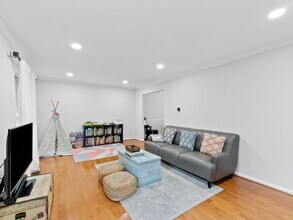 2602 Oakledge Ct in Vienna, VA - Building Photo - Building Photo