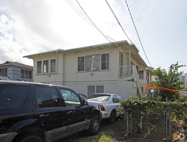 707 Hausten St