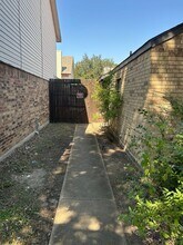 2615 Zodiac Dr in Garland, TX - Building Photo - Building Photo