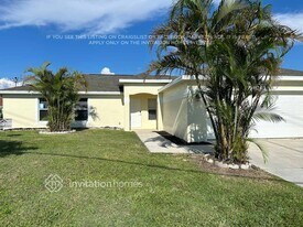 931 Skyline Blvd in Cape Coral, FL - Building Photo