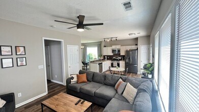 10950 Wittenridge Dr in Alpharetta, GA - Building Photo - Building Photo