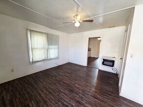 1002 Runnels St, Unit A in Big Spring, TX - Building Photo - Building Photo