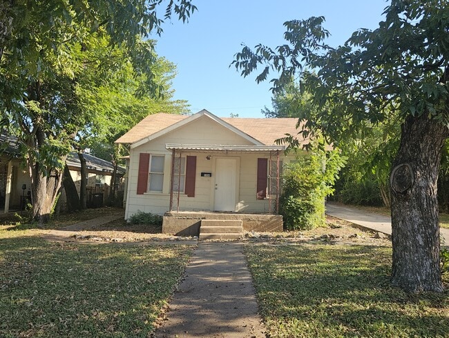property at 5108 Locke Ave