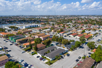 100 W 12th St in Hialeah, FL - Building Photo - Building Photo