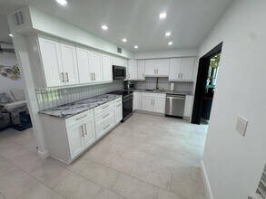 18 Piedmont A in Delray Beach, FL - Building Photo - Building Photo