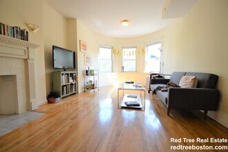 1406 Beacon St, Unit 1 in Brookline, MA - Building Photo - Building Photo