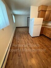 132 6th Ave N in Casselton, ND - Foto de edificio - Building Photo