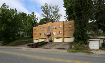 3897 Vine St in Cincinnati, OH - Foto de edificio - Building Photo