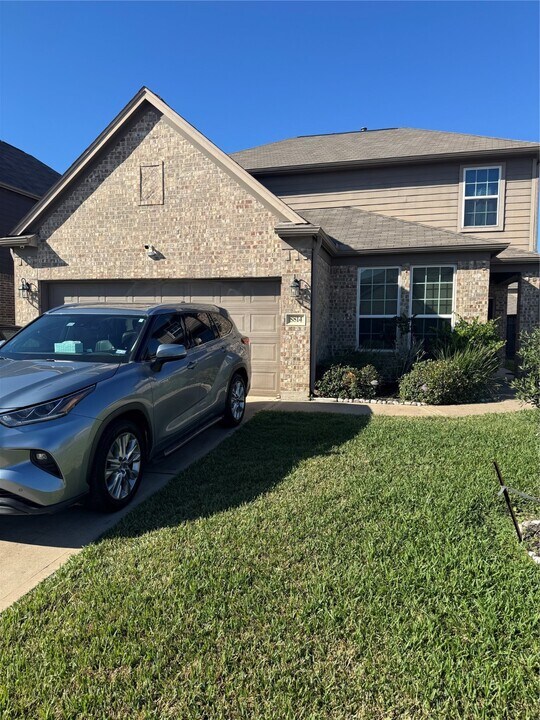 8814 Alpine Wood Wy in Arcola, TX - Building Photo