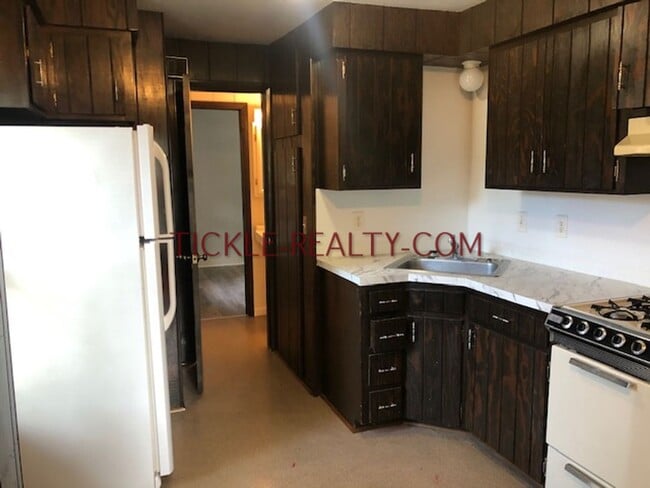 property at 198-200-200 Meigs St