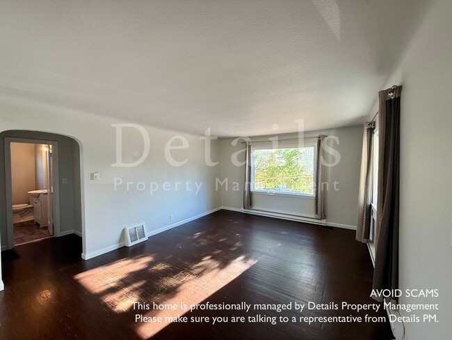 302 N Cambrian Ave in Bremerton, WA - Building Photo - Building Photo