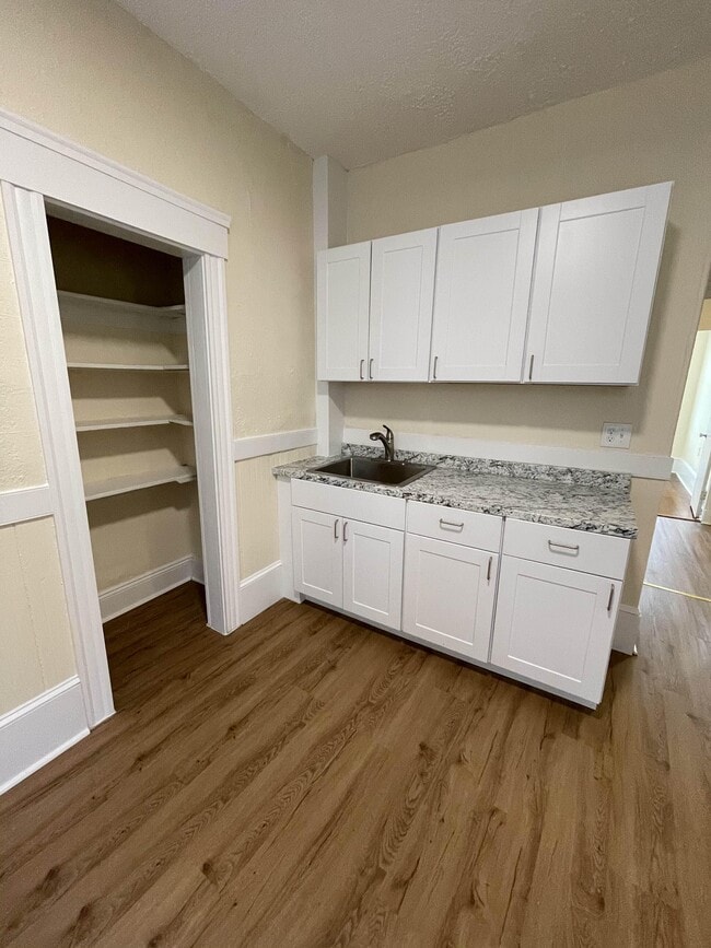 901 Huntington Ave, Unit 3