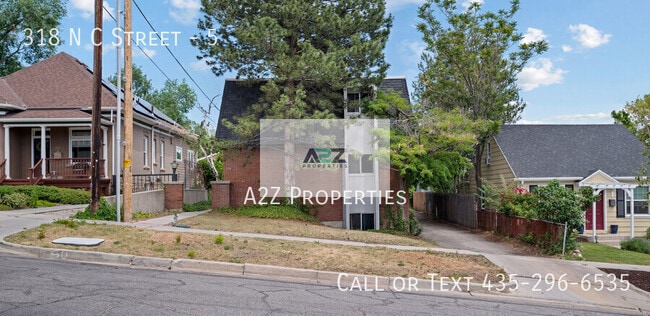 property at 318 N Center St