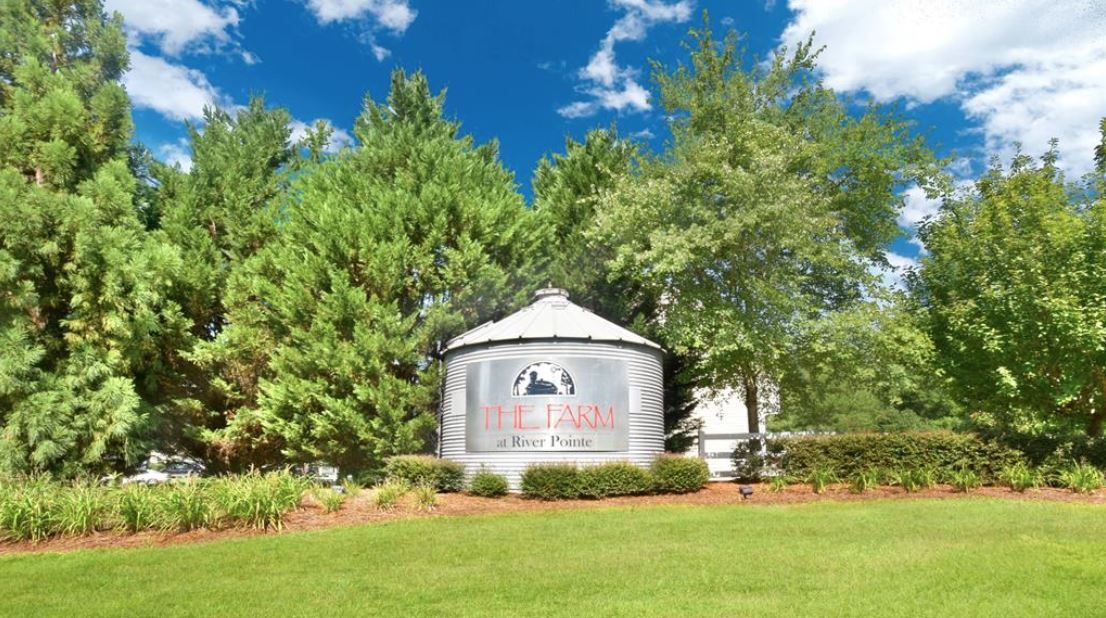 3367 Streamside Dr in Davidson, NC - Building Photo