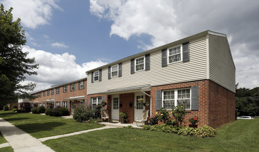 Riverview Heights Apartments in Camp Hill, PA - Building Photo - Building Photo