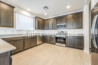 9844 W Verde Ln in Phoenix, AZ - Building Photo - Building Photo