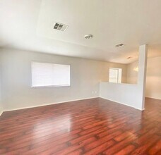 1501 Darjeeling Dr in Pflugerville, TX - Building Photo - Building Photo