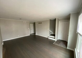 121 E 35th St in Davenport, IA - Building Photo - Building Photo