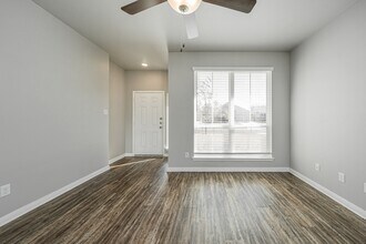 631 Hollyhock Dr in Temple, TX - Building Photo - Building Photo