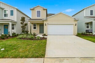 11657 Brae Way in Dade City, FL - Building Photo