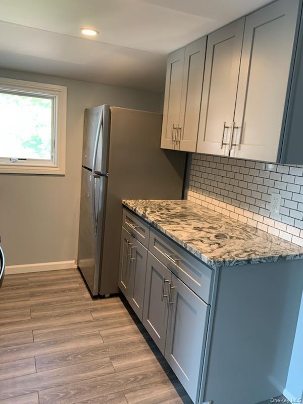 1354 N Windsor Ave in Bay Shore, NY - Building Photo - Building Photo