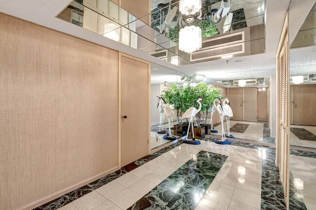 3407 S Ocean Blvd, Unit 4D in Highland Beach, FL - Building Photo - Building Photo