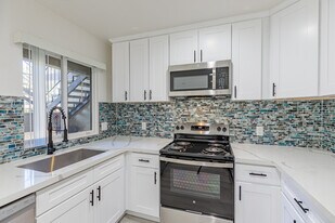 The Ridge Apartments in San Diego, CA - Building Photo