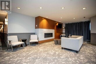 5 Jacksway Crescent in London, ON - Building Photo - Building Photo