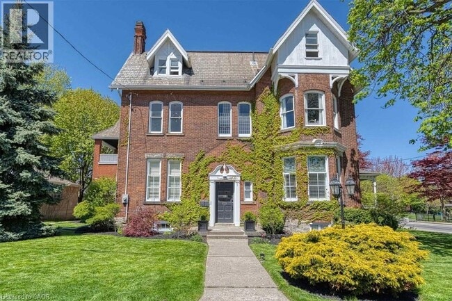 272 Park St S in Hamilton, ON - Building Photo - Building Photo