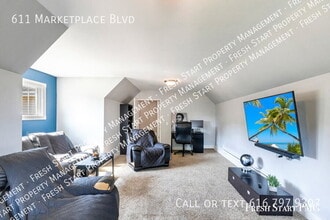 611 Marketplace Blvd in Kalamazoo, MI - Building Photo - Building Photo