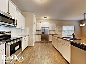 7944 Suttonview Dr in Charlotte, NC - Building Photo - Building Photo