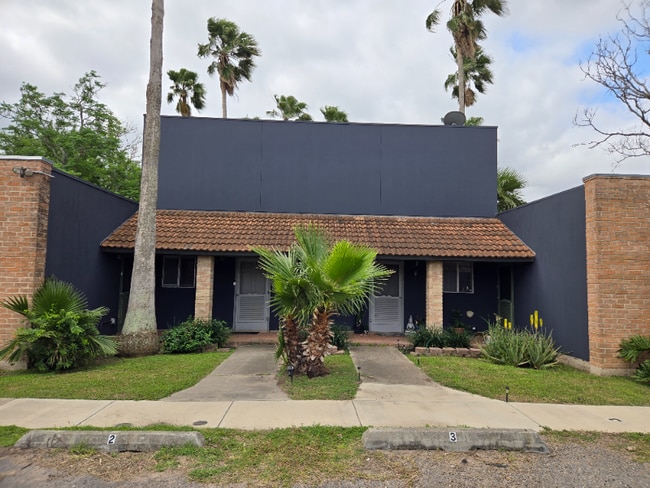 313 Bolivar Ave in Rancho Viejo, TX - Building Photo - Building Photo