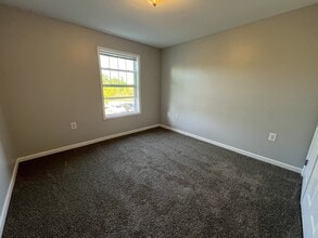 Meyer Pointe Senior Apartments in Amherst, NY - Foto de edificio - Building Photo