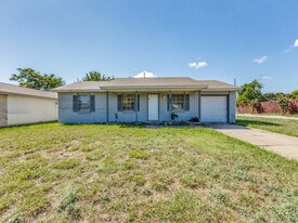 300 Duncan Way in Wylie, TX - Building Photo