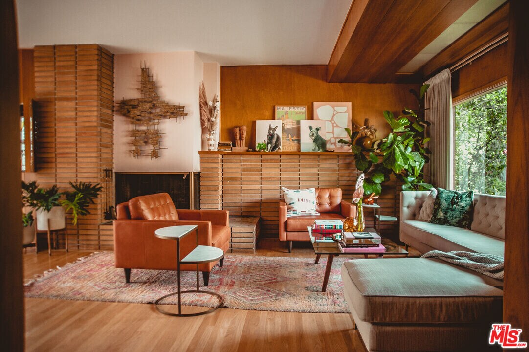 1080 Acanto Pl in Los Angeles, CA - Building Photo