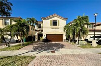 11495 NW 88th Ln in Doral, FL - Foto de edificio - Building Photo