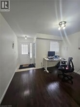 696 Edwards Ave in Milton, ON - Building Photo - Building Photo