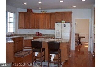 15520 Tuxedo Ln in Gainesville, VA - Building Photo - Building Photo