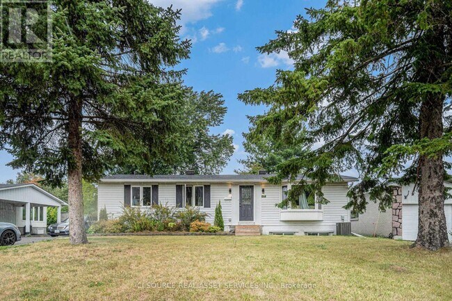 property at 17 Overlake Dr
